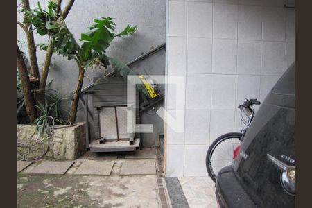 Casa à venda com 413m², 5 quartos e 6 vagasGaragem