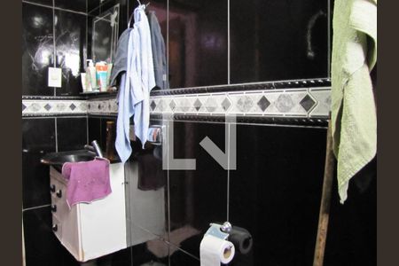 Casa à venda com 413m², 5 quartos e 6 vagasBanheiro Suíte 2