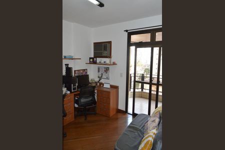 Apartamento à venda com 192m², 4 quartos e 2 vagasQuarto 1