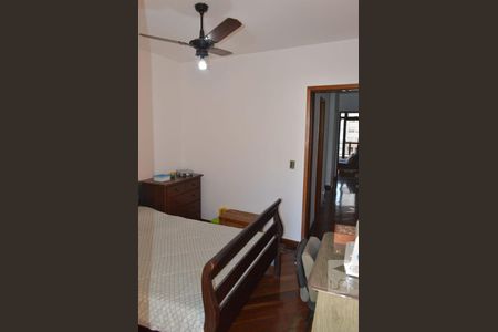 Apartamento à venda com 192m², 4 quartos e 2 vagasQuarto 2