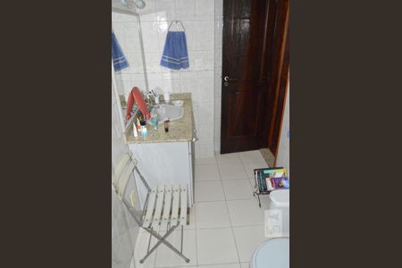 Apartamento à venda com 192m², 4 quartos e 2 vagasBanheiro da Suíte 1