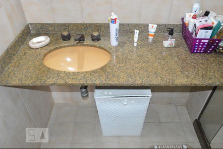 Apartamento à venda com 192m², 4 quartos e 2 vagasBanheiro da Suíte 2