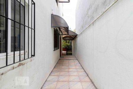 Casa à venda com 253m², 3 quartos e 3 vagas Casa à venda com 253m², 3 quartos e 3 vagasÁrea Externa - Lateral