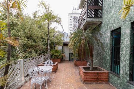 Casa à venda com 253m², 3 quartos e 3 vagas Casa à venda com 253m², 3 quartos e 3 vagasÁrea Externa - Frente