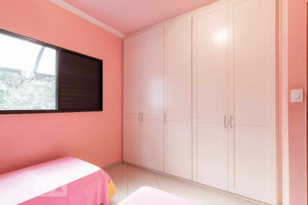 Casa à venda com 253m², 3 quartos e 3 vagas Casa à venda com 253m², 3 quartos e 3 vagasQuarto 2
