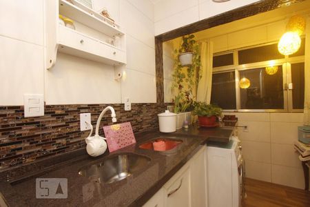 Apartamento à venda com 70m², 2 quartos e 1 vagaCOZINHA