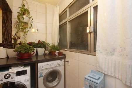 Apartamento à venda com 70m², 2 quartos e 1 vagaAREA DE SERVIÇO