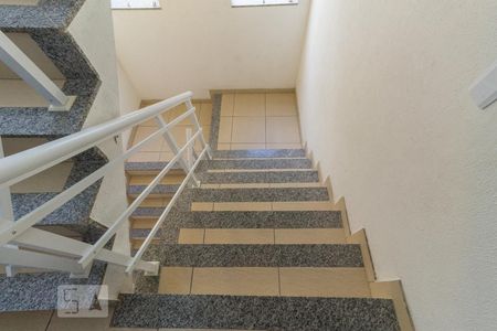 Apartamento à venda com 55m², 2 quartos e sem vagaEscada