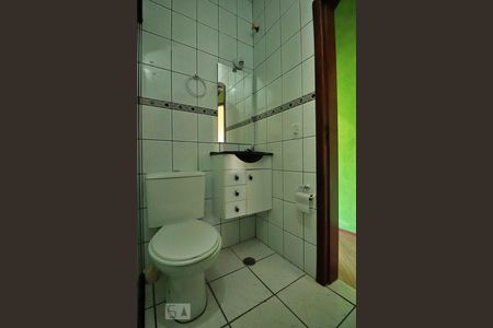 Casa à venda com 302m², 3 quartos e 2 vagasBanheiro Social