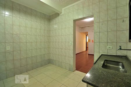 Casa à venda com 302m², 3 quartos e 2 vagasCasa Fundos - Cozinha