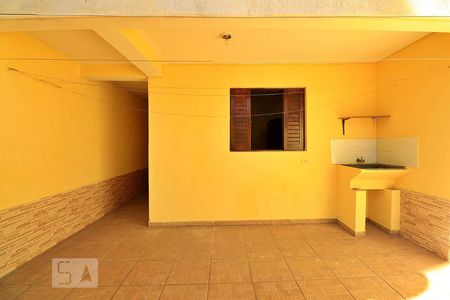 Casa à venda com 302m², 3 quartos e 2 vagasCasa Fundos - Área de Serviço