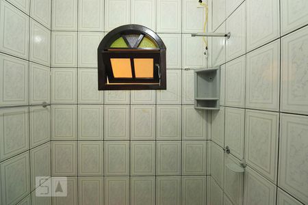 Casa à venda com 302m², 3 quartos e 2 vagasCasa Fundos - Banheiro