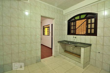 Casa à venda com 302m², 3 quartos e 2 vagasCasa Fundos - Cozinha