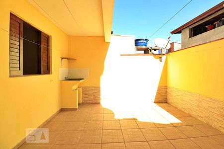 Casa à venda com 302m², 3 quartos e 2 vagasCasa Fundos - Área de Serviço