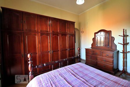 Casa à venda com 302m², 3 quartos e 2 vagasQuarto Suíte