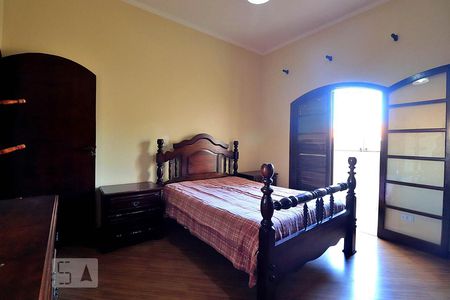 Casa à venda com 302m², 3 quartos e 2 vagasQuarto Suíte