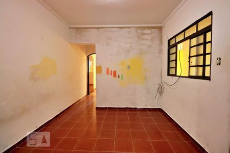 Casa à venda com 302m², 3 quartos e 2 vagasCasa Fundos - Sala