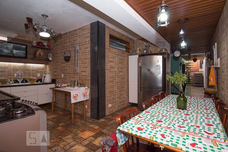 Casa à venda com 285m², 7 quartos e 3 vagasPiso Térreo - Cozinha