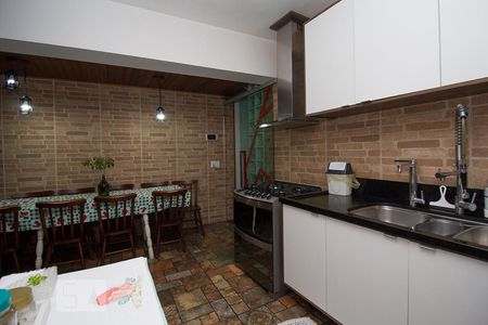 Casa à venda com 285m², 7 quartos e 3 vagasPiso Térreo - Cozinha