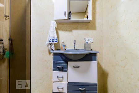 Casa à venda com 250m², 3 quartos e 1 vaga Casa à venda com 250m², 3 quartos e 1 vagaBanheiro 2