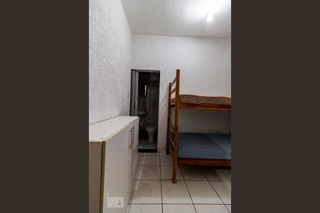 Casa à venda com 250m², 3 quartos e 1 vaga Casa à venda com 250m², 3 quartos e 1 vagaEdícula