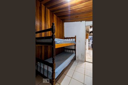 Casa à venda com 250m², 3 quartos e 1 vaga Casa à venda com 250m², 3 quartos e 1 vagaEdícula