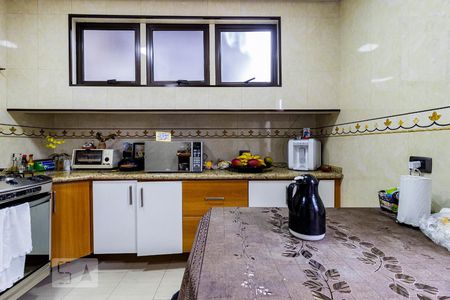 Casa à venda com 250m², 3 quartos e 1 vaga Casa à venda com 250m², 3 quartos e 1 vagaCozinha