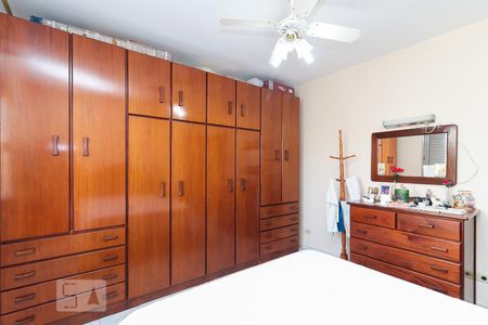 Casa à venda com 200m², 5 quartos e 2 vagas Casa à venda com 200m², 5 quartos e 2 vagasQuarto 1