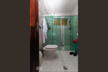 Casa à venda com 200m², 5 quartos e 2 vagas Casa à venda com 200m², 5 quartos e 2 vagasBanheiro 1