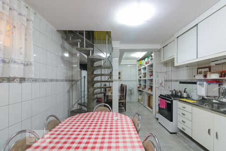Casa à venda com 200m², 5 quartos e 2 vagas Casa à venda com 200m², 5 quartos e 2 vagasCozinha