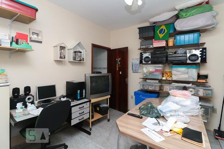 Casa à venda com 200m², 5 quartos e 2 vagas Casa à venda com 200m², 5 quartos e 2 vagasQuarto 5