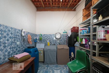 Casa à venda com 200m², 5 quartos e 2 vagas Casa à venda com 200m², 5 quartos e 2 vagasÁrea de Serviço
