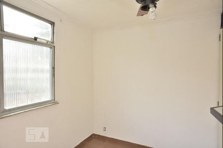 Quarto 1 de apartamento para alugar com 3 quartos, 65m² em Taquara, Rio de Janeiro