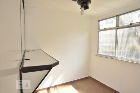 Quarto 1 de apartamento para alugar com 3 quartos, 65m² em Taquara, Rio de Janeiro