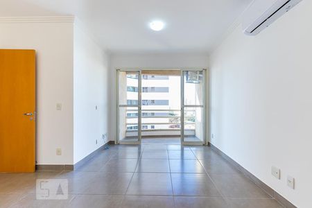 Sala de apartamento para alugar com 3 quartos, 93m² em Novo Taquaral, Campinas