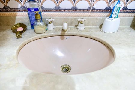 Apartamento à venda com 93m², 3 quartos e 2 vagasBanheiro da Suíte