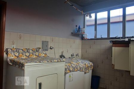 Casa à venda com 250m², 3 quartos e 3 vagasLavanderia