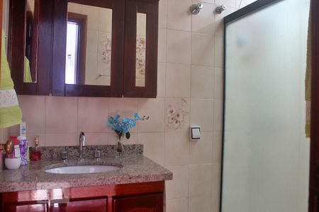 Casa à venda com 250m², 3 quartos e 3 vagasBanheiro 1