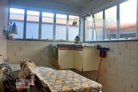 Casa à venda com 250m², 3 quartos e 3 vagasLavanderia