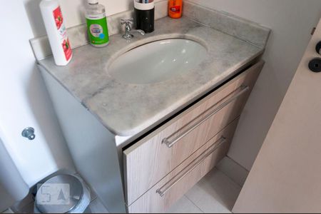 Apartamento à venda com 64m², 2 quartos e 1 vaga Apartamento à venda com 64m², 2 quartos e 1 vagaBanheiro