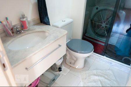 Apartamento à venda com 64m², 2 quartos e 1 vaga Apartamento à venda com 64m², 2 quartos e 1 vagaBanheiro