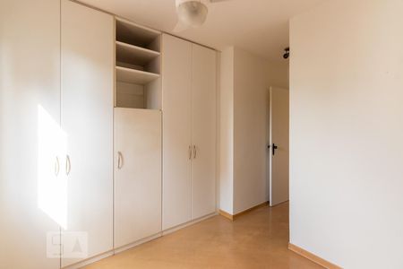 Suite de apartamento para alugar com 3 quartos, 90m² em Vila Olímpia, São Paulo