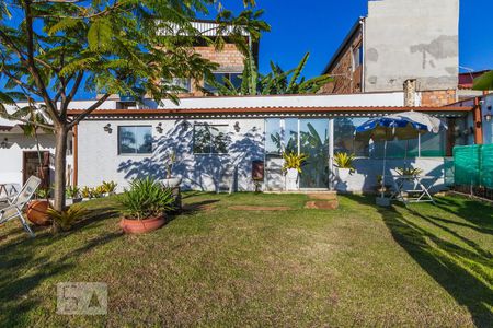 Casa à venda com 2000m², 5 quartos e 6 vagasÁrea Externa