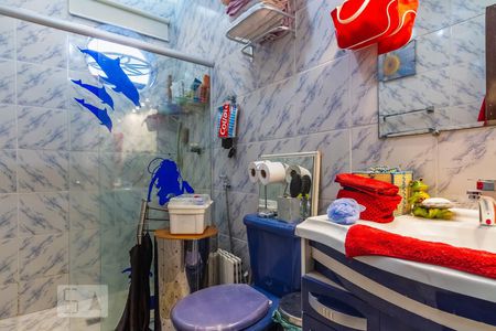 Casa à venda com 2000m², 5 quartos e 6 vagasBanheiro Social