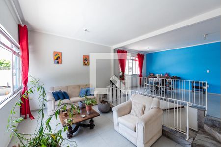 Casa para alugar com 3 quartos, 177m² em Embaré, Santos