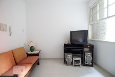 Sala de apartamento para alugar com 2 quartos, 68m² em Petrópolis, Porto Alegre