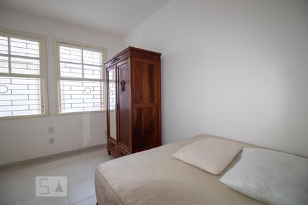 Quarto 1 de apartamento para alugar com 2 quartos, 68m² em Petrópolis, Porto Alegre