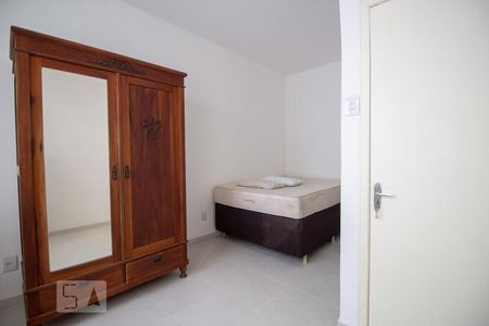 Quarto 1 de apartamento para alugar com 2 quartos, 68m² em Petrópolis, Porto Alegre