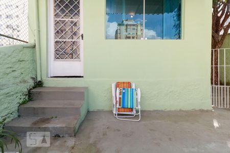 Casa à venda com 150m², 3 quartos e sem vaga Casa à venda com 150m², 3 quartos e sem vagaTeraço