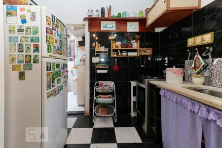 Casa à venda com 150m², 3 quartos e sem vaga Casa à venda com 150m², 3 quartos e sem vagaCozinha